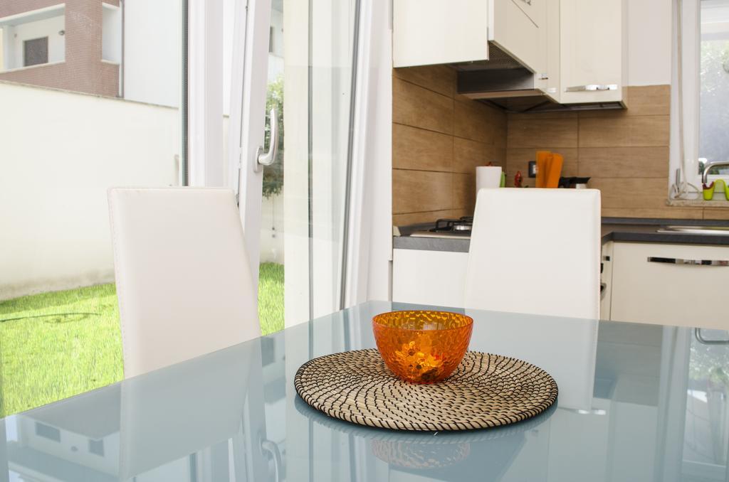 Sun Garden L.T. Apartment Fiumicino Exterior photo